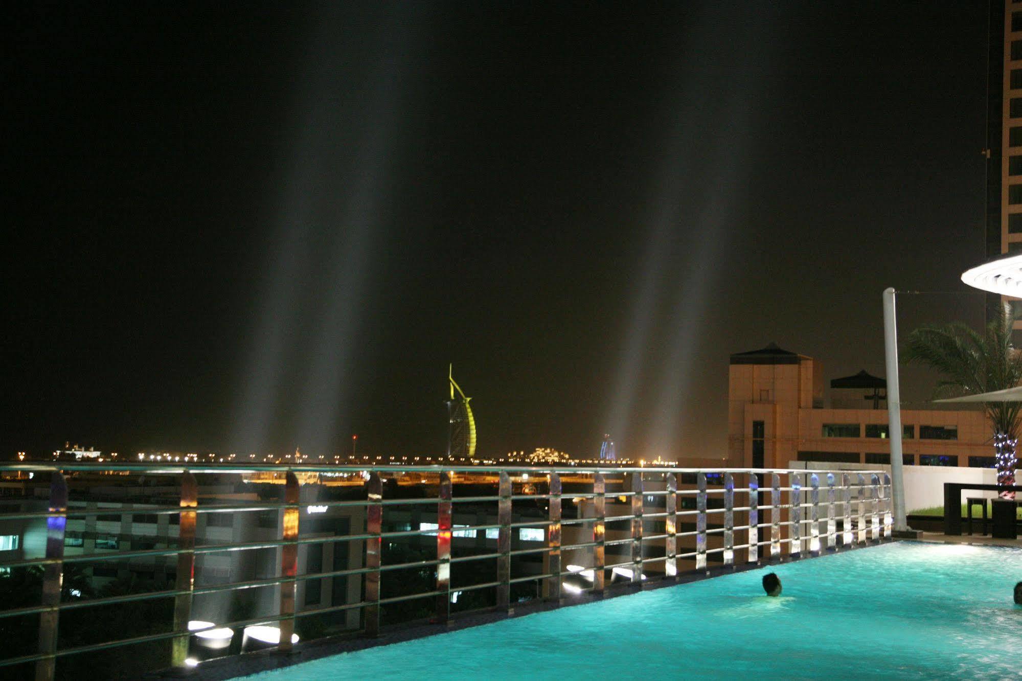 Staybridge Suites Dubai Internet City, An Ihg Hotel Exterior photo